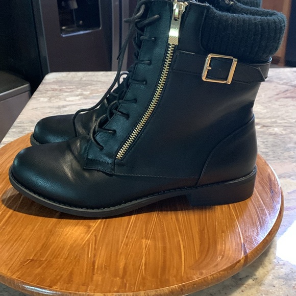 New Bamboo Black Lace up boots with zipper size 10 - Picture 9 of 10